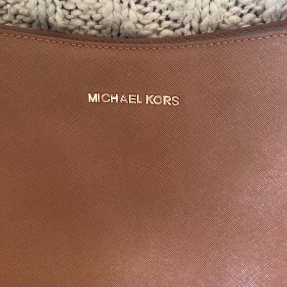 Michael Kors Cross Body Bag - Picture 1 of 8
